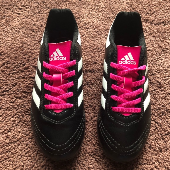 adidas Other - Adidas girl soccer shoes
